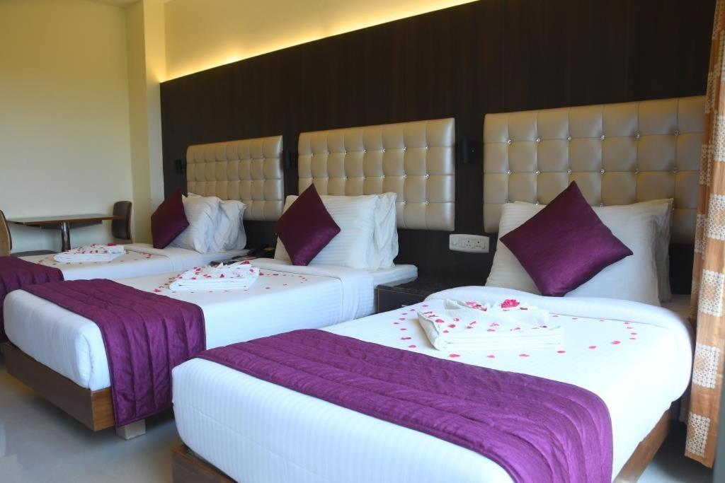 Hotel Sr Tiruchendur Tiruchchendur Exterior photo