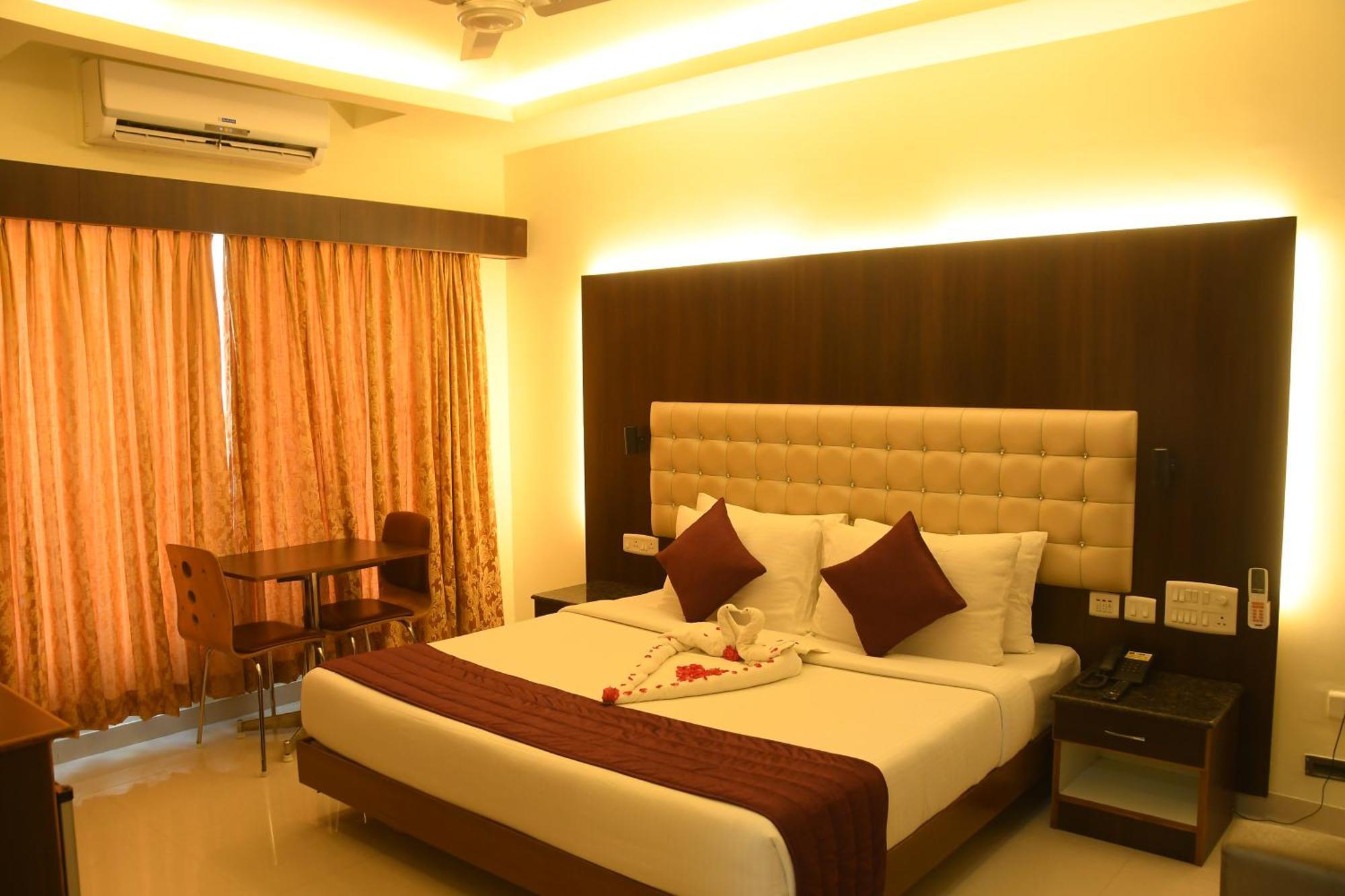 Hotel Sr Tiruchendur Tiruchchendur Exterior photo
